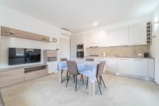 House in Golfo Aranci - A & L apartment T