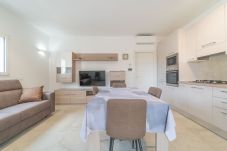 House in Golfo Aranci - A & L apartment T